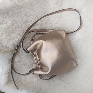 COACH Rose Gold Metallic Drawstring Bucket Derby Crossbody Purse F29204 (Copy)